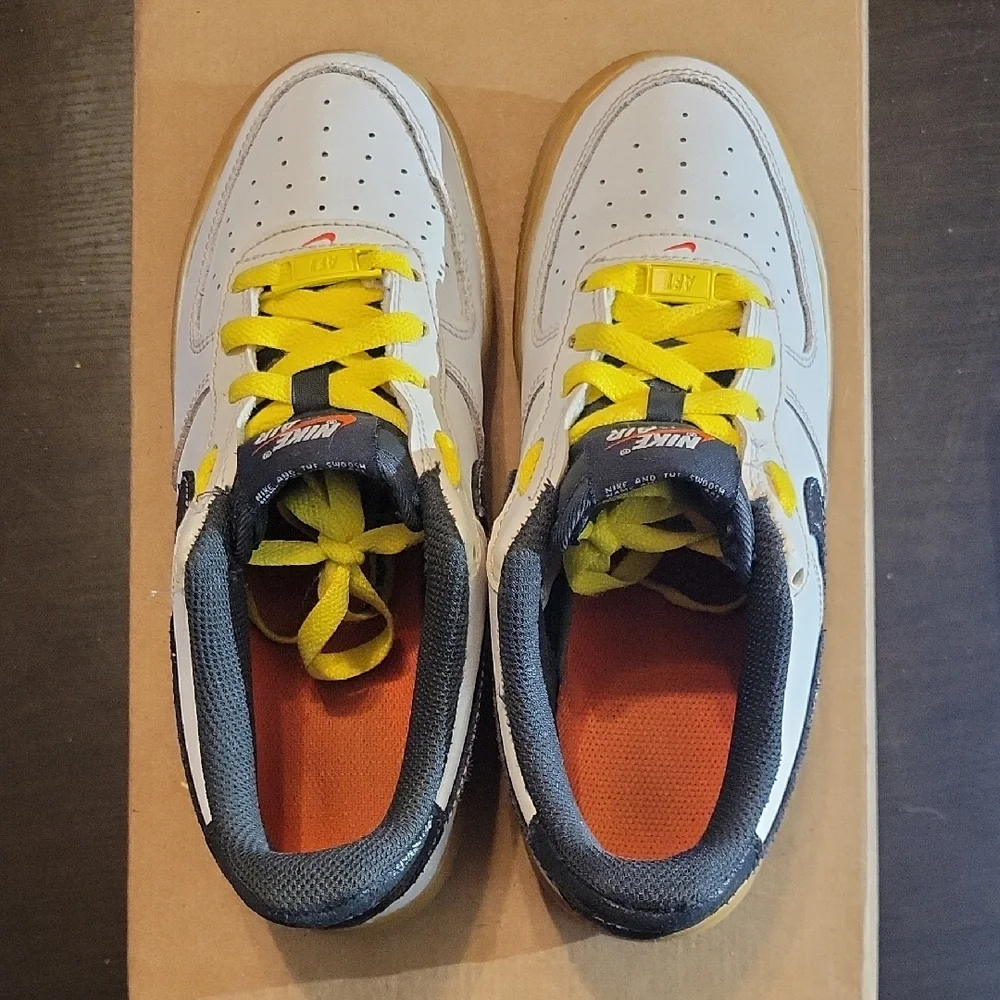 Nike Air Force 1 Low '07 LV8 (GS) "Go The Extra Smile" (2021) (GS) M5Y/W6.5 EUC - Picture 6 of 9